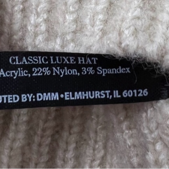 Jack & Missy Women's Beige Knit Pom Hat - Picture 6 of 6